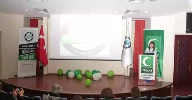 Esogü'de 'Bağımlılıkla İlgili Konferans ve Karikatür Sergisi'