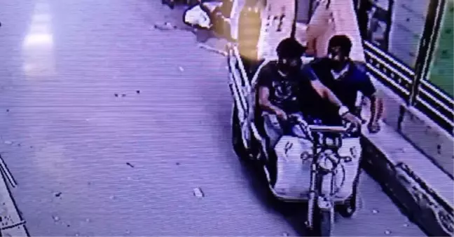 Furkan Vakfı'ndaki Hırsızlık Güvenlik Kamerasında