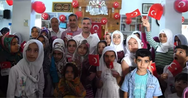 Kur'an Kursu Öğrencileri Şehitleri Dualarla Yad Etti