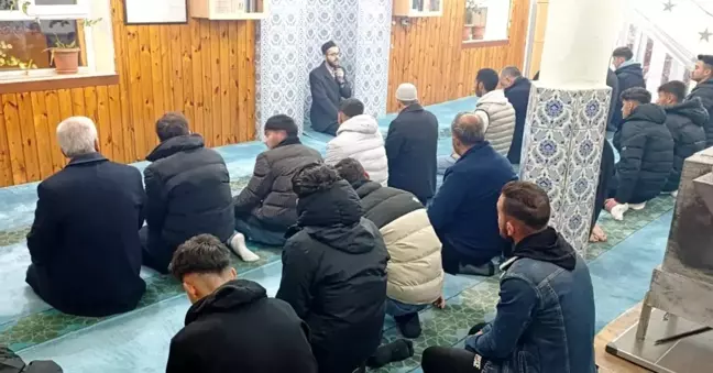 Bitlis'te KYK Öğrencilerine Sabah Namazı Buluşması Düzenlendi