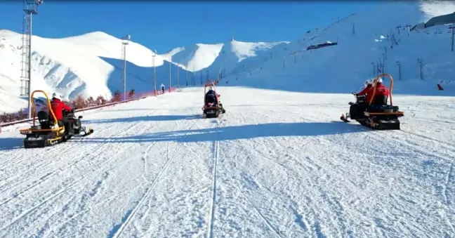 Erzurum'da Yasaklı Bölgede Kayak Yapan 14 Kişiye Cezalı Uygulama