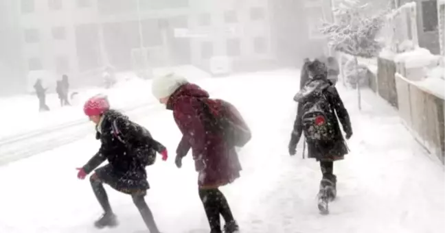 Eğirdir'de Okullara Kar Tatili (2)
