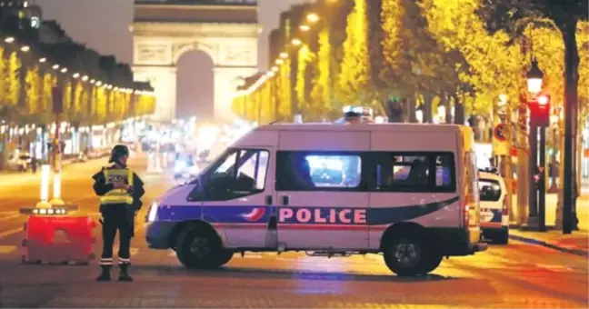 Paris Şanzelize'de Polis Operasyonu (4)