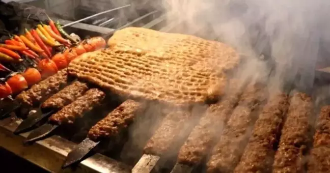 Altı Ezmeli Kebap tarifi! 3 Ağustos Masterchef Altı Ezmeli Kebap nasıl yapılır? Altı Ezmeli Kebap tarifi! Altı Ezmeli Kebap için gerekli malzemeler!