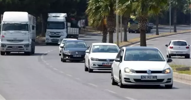 İzmir'de Trafiğe Kayıtlı Taşıt Sayısı Yüzde 8,7 Arttı