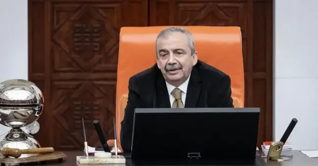 Sırrı Süreyya Önder Müslüman mı?