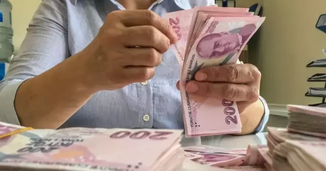 Nisan ayı enflasyon verileri memur maaşlarını nasıl etkiler? Enflasyon farkı nedir, memur maaşına nasıl yansır?