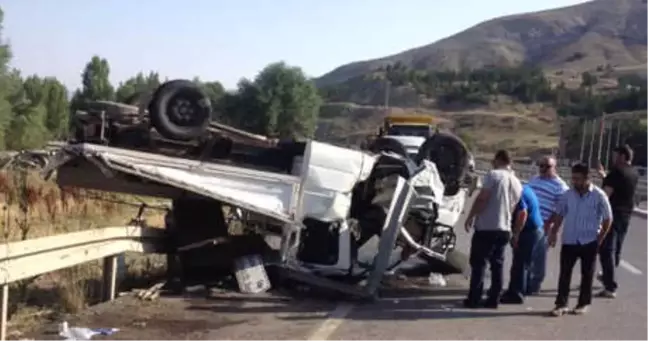 Özel İdare İşçilerini Taşıyan Kamyonet Takla Attı: 7 Yaralı