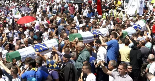 Srebrenitsa Katliamının 24. yıl dönümünde 33 şehit toprağa verildi