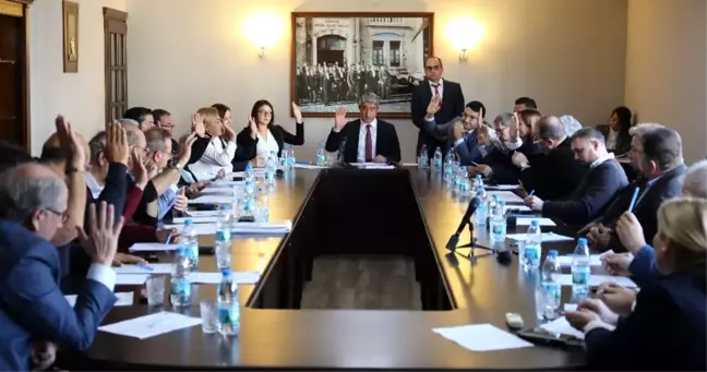 Marmaris'te Kenan Evren'in ismi siliniyor