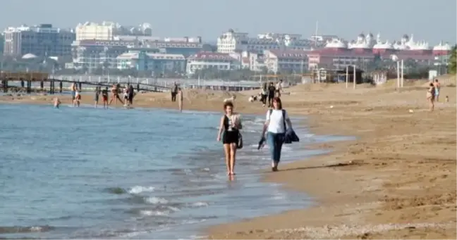 Son dakika! Turistlerin kısıtlamada deniz keyfi (2)
