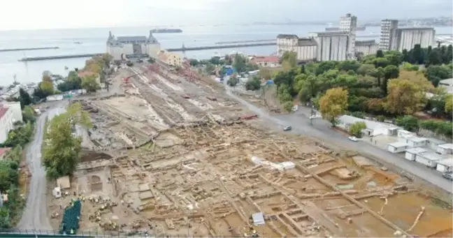 Haydarpaşa'da peronlar kaldırıldı; Sığınak, toplu mezarlar, anıt mezar....