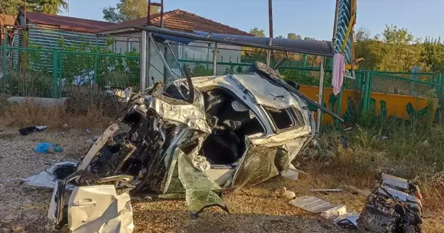 Malkara'da Otomobilin Durağa Çarpması Sonucu 1 Kişi Öldü