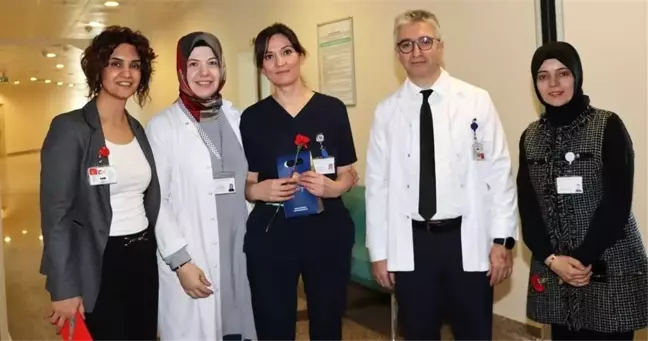 Sivas Numune Hastanesi Kadın Sağlık Çalışanlarını Kutladı