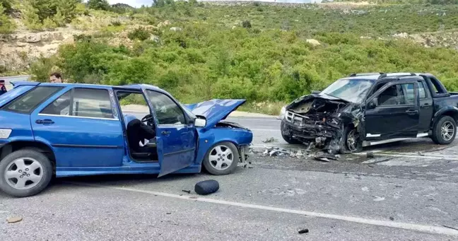 Antalya'da Trafik Kazası: 1 Ölü, 2 Yaralı