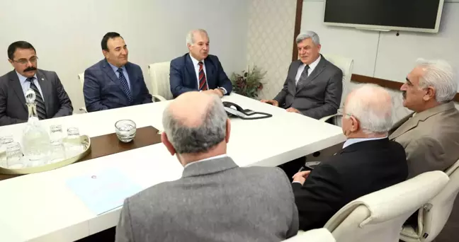 Başkan Karaosmanoğlu, Cem Vakfı Yöneticilerini Konuk Etti