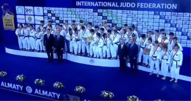 Judoda ümitler, karma takımda dünya üçüncüsü oldu
