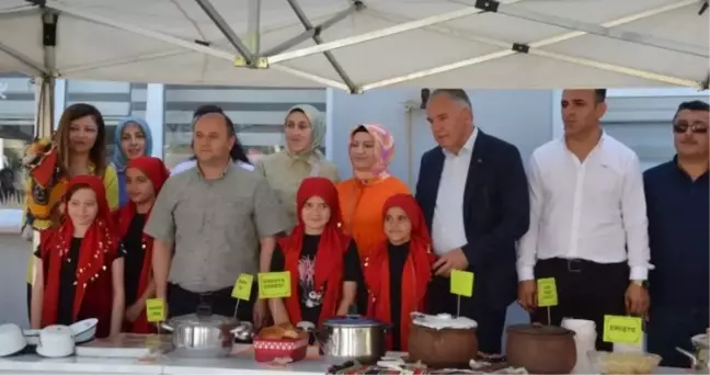 Taşova'da Amasya'yı Yaşıyorum Projesiyle Yöresel Lezzetler Tanıtıldı