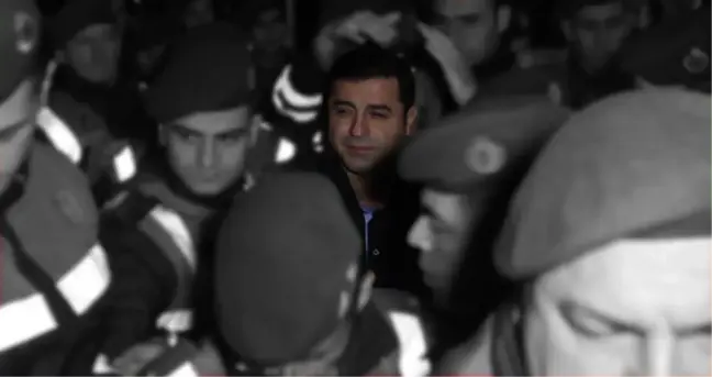 Demirtaş'tan Sağlık Durumunu Soran Hakime: İyi Olmaya Çalışıyoruz