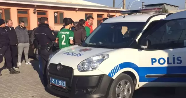 Amatör Futbolcu, Aleyhlerinde Penaltı Kararı Veren Hakeme Yumruk Attı