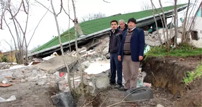 Heyelan Nedeniyle Evleri Hasar Gören Vatandaşlar Yardım Bekliyor