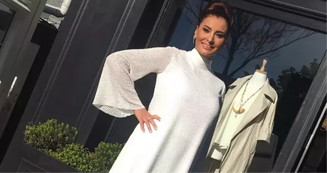 Hande Fırat Şıklığıyla Göz Kamaştırdı