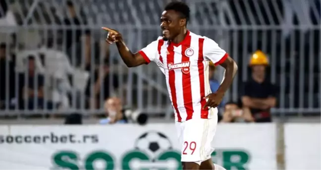 Fenerbahçe'den Ayrılan Emenike, Olympiakos'a Ligde Galibiyeti Getirdi