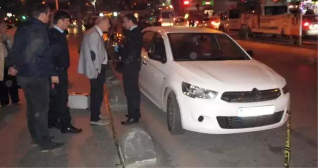 Üsküdar Sahilinde Aracının İçinde Çay İçerken Fenalaşan Sürücü Öldü!
