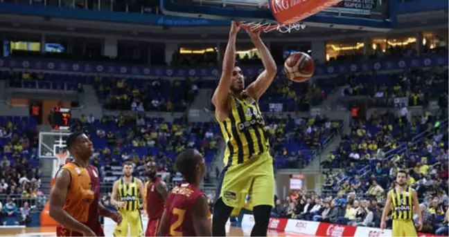Fenerbahçe Doğuş, Galatasaray Odeabank'a Fark Attı: 80-60