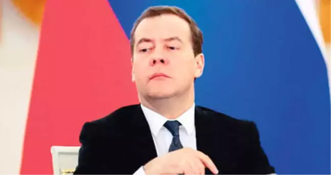 Vladimir Putin'in Başbakan Adayı Yine Dmitriy Medvedev