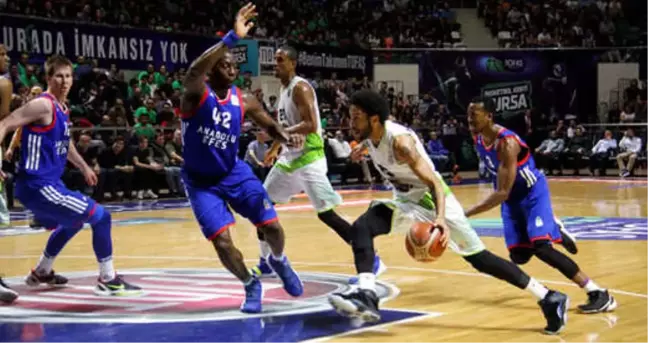 TOFAŞ, Anadolu Efes'i 89-82 Yendi ve Seride Durumu 2-0'a Getirdi