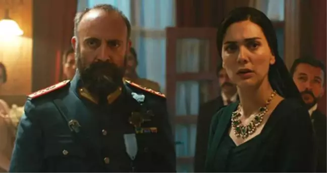 Bergüzar Korel ve Halit Ergenç Oyunculuğu Bıraktı Mı?