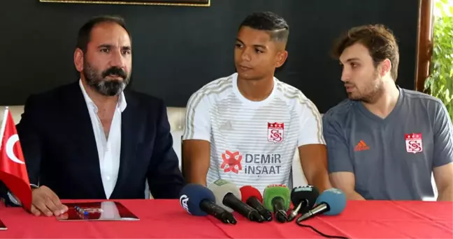 Sivasspor, Yeni Futbolcularını Tanıttı