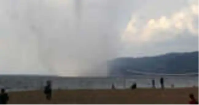 Antalya'da Bir Anda Beliren Hortum, Bir Vatandaşı 30 Metre Havaya Fırlattı