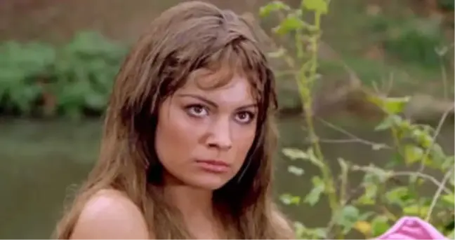 Salako Filminin Emine'si Meral Zeren Kimdir?