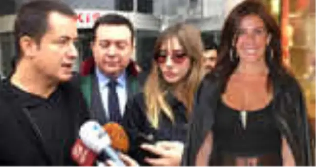 Acun Ilıcalı'nın Şeyma Subaşı Uğruna Boşandığı Zeynep Yılmaz, Yakın Çevresine Dert Yandı