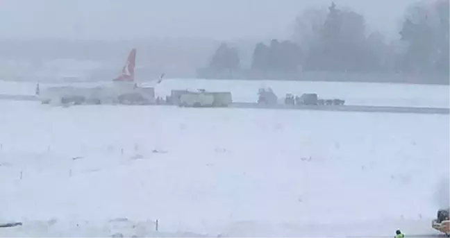 Türk Hava Yolları Uçağı, Ukrayna'da Pistten Çıktı