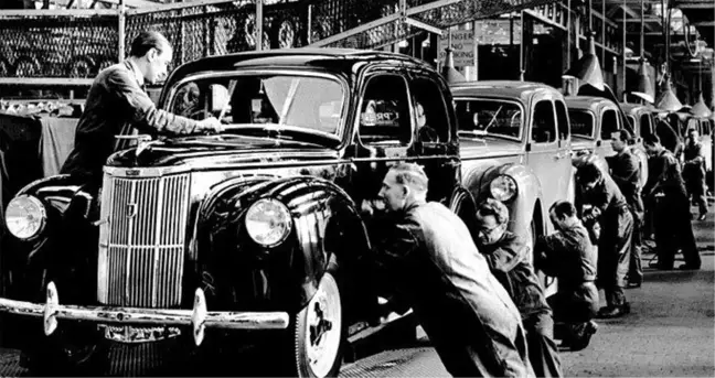 Tarihte bugün 12 Ağustos: Singer dikiş makinası patenti alınması ve Ford ilk seri otomobil üretimi yapılması