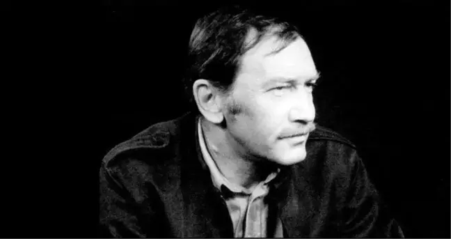 Turgut Uyar kimdir? İşte Turgut Uyar'ın unutulmaz şiirleri