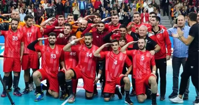 AEK, Yunus Özmusul'un sözleşmesini dondurdu!