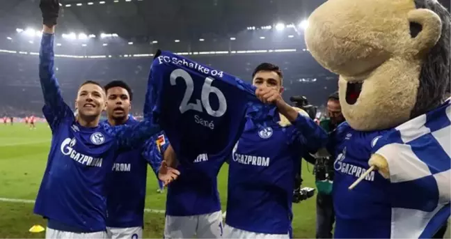 Ozan Kabak'ın gol attığı maçta Schalke evinde Düsseldorf ile berabere kaldı