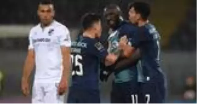 Futbol dünyasından ırkçılığa maruz kalan Marega'ya destek