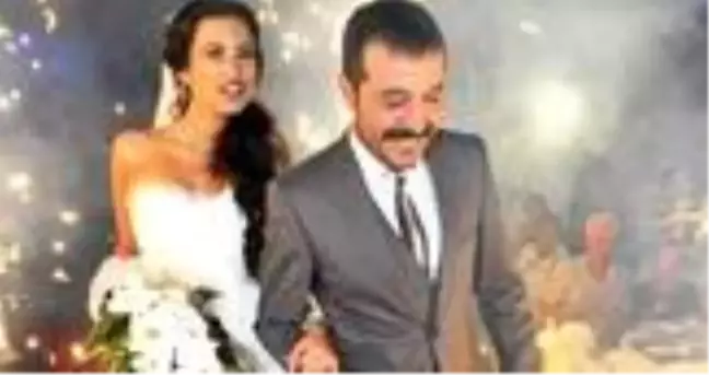 Mustafa Üstündağ kimdir? Mustafa Üstündağ evli mi? Mustafa Üstündağ ile Ecem Özkaya boşandılar mı?
