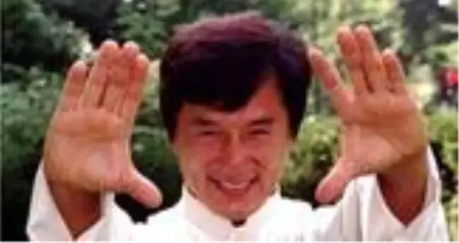 Jackie Chan iz peşinde filmi konusu nedir? Jackie Chan filmi oyuncuları kimler? Jackie Chan filmi iz peşinde fragman izle!