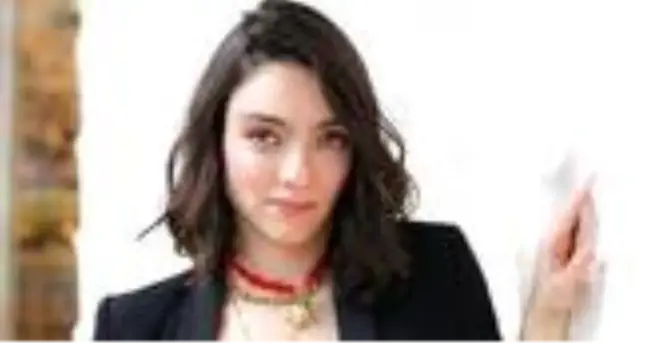 Merve Dizdar kimdir? Merve Dizdar nereli ve kaç yaşında? Merve Dizdar hangi dizilerde oynadı? Merve Dizdar'ın eşi kimdir?