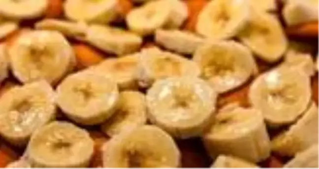 Muzlu rulo pasta nasıl yapılır? Muzlu rulo pasta yapmanın püf noktaları nelerdir? Malzemeleri nelerdir? Pişirme önerisi nedir?