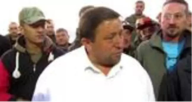 Eşref Ünsal kimdir? Eşref Ünsal kaç yaşında? Eşref Ünsal nereli?
