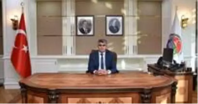 Vali Gürel 24 Kasım Öğretmenler Günü'nü kutladı