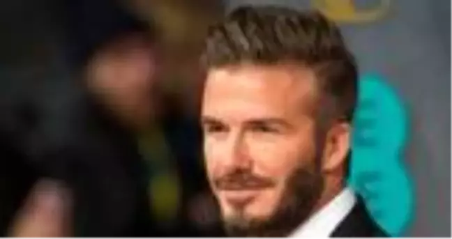 David Beckham kimdir? David Beckham hangi takımlarda oynadı? David Beckham hangi yıl futbolu bıraktı? David Beckham ailesi!