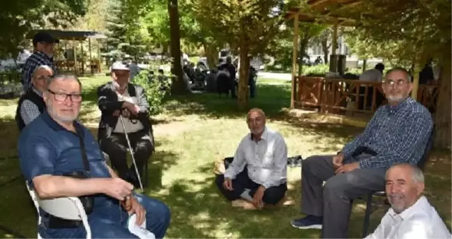 Karatay Belediyesi, ilçedeki Emekli Konakları sakinlerine yönelik bir piknik programı düzenledi